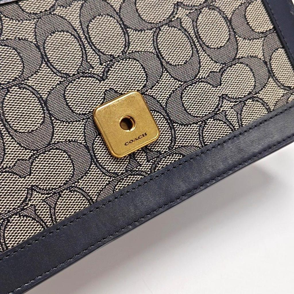 [Pre-Owned] Alie 23 Monogram Elegant Versatile Canvas And Leather Messenger Bag Small Crossbody Bag Shoulder Bag - Very Good #PCAI12