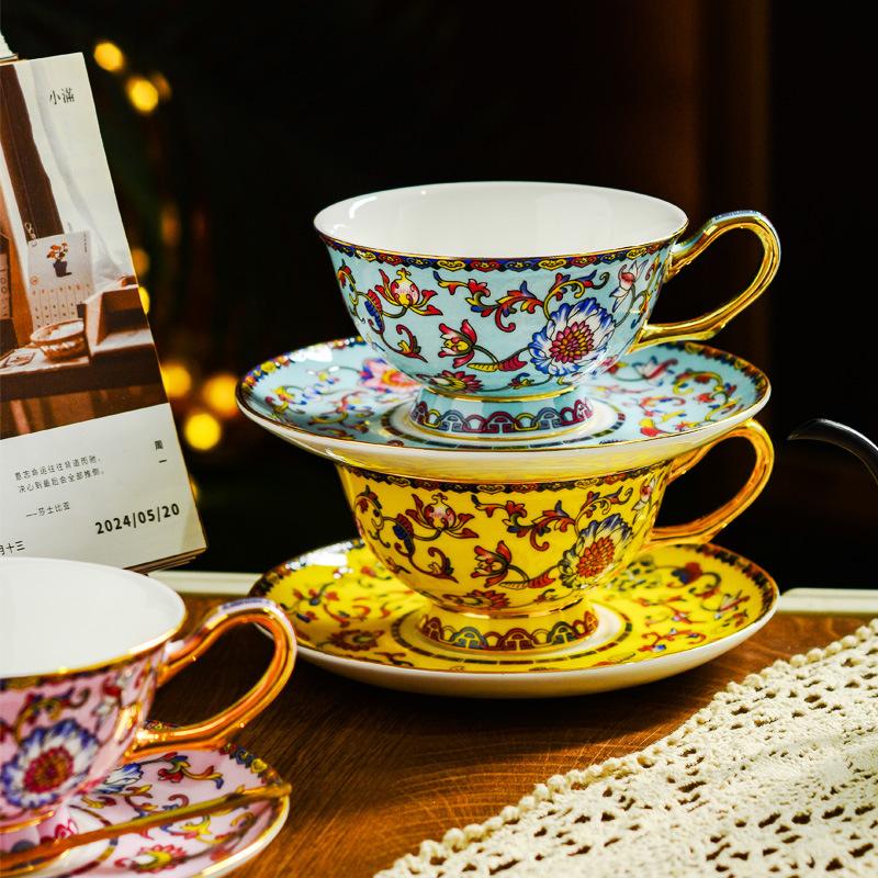 Подарочный набор из эмалевой керамики и костяного фарфора для кофе