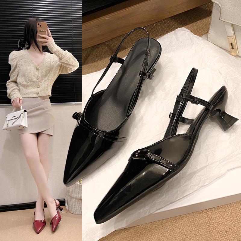 Модные остроносые туфли на высоком каблуке 2025 лето новая высококачественная лакированная кожа одинарные туфли женские тонкий каблук сумка голова сандалии прилив