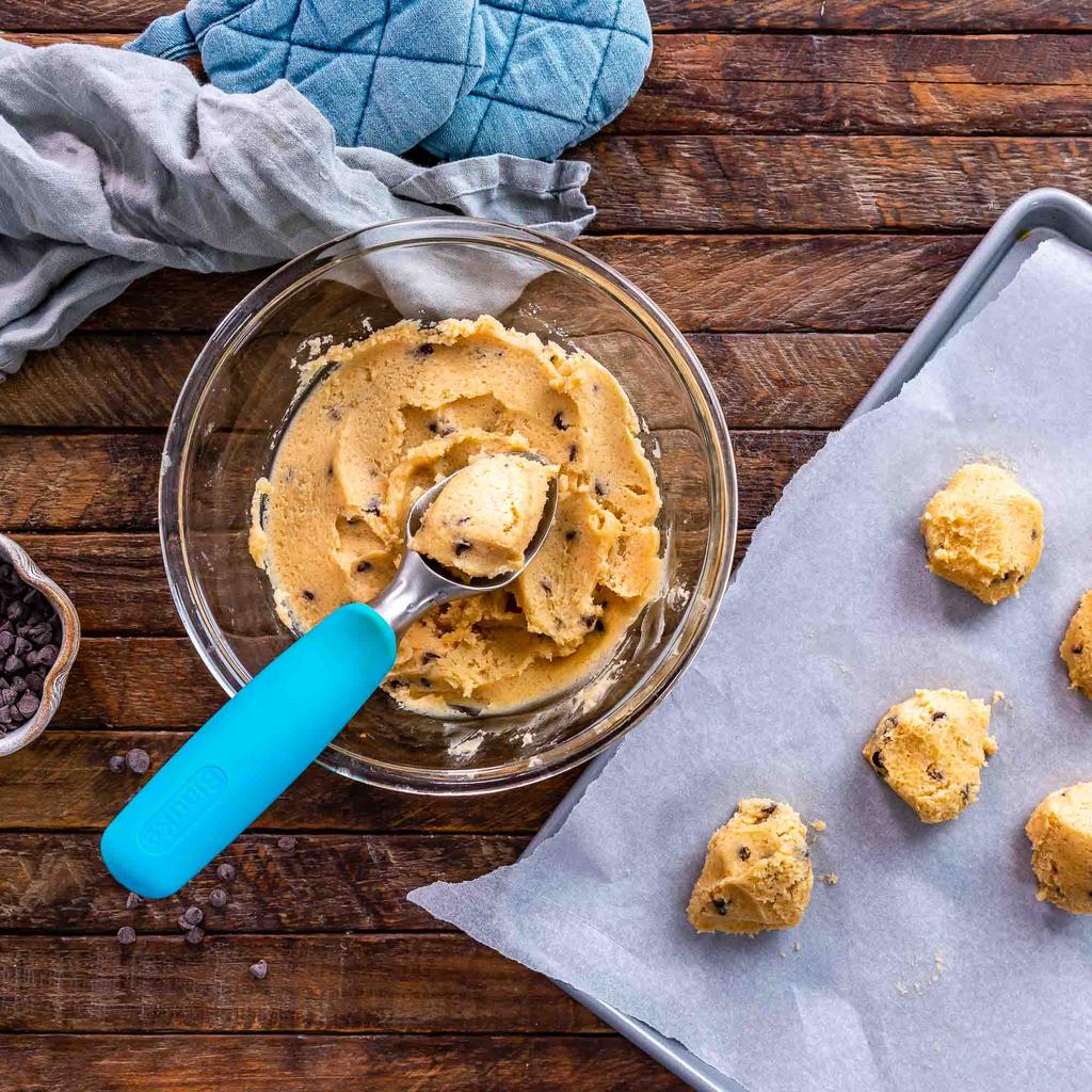 BlauKe® Ложка для мороженого из нержавеющей стали – Профессиональный совок для мороженого с удобной нескользящей резиновой ручкой – Сверхпрочный, можно мыть в посудомоечной машине