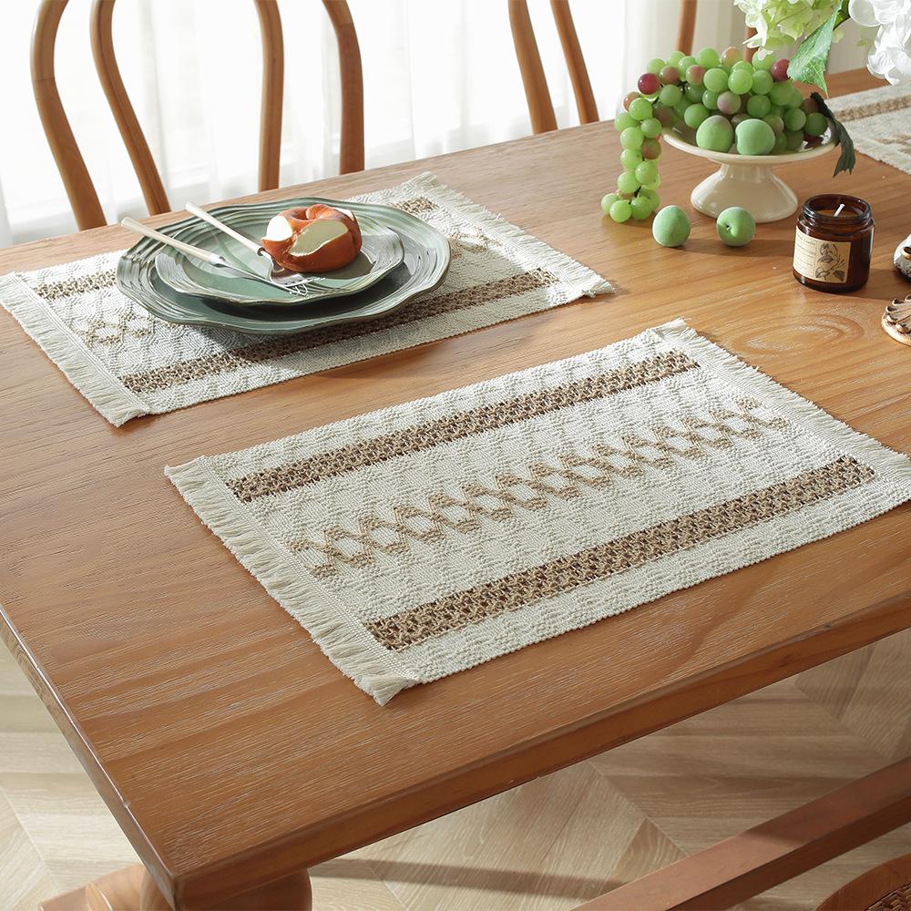 New cotton and linen rope placemat, festival placemat, woven color matching striped fringed bowl mat, spot.