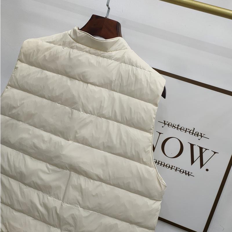 Женский легкий пуховый жилет 2025: Теплый, Без рукавов, Воротник-стойка, Модный пух белой утки для осени/зимы.