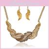 Fashion Rhinestone Decoration Feather Design Women Gold Necklace And Earring Set For Gift Giving And Travel Souvenirs