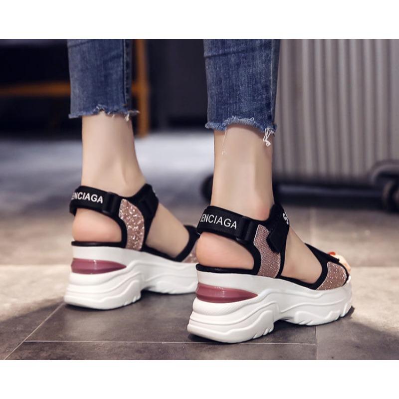 Новые летние женские босоножки на толстой подошве с танкеткой Повседневные босоножки на танкетке, увеличивающие рост Универсальные босоножки