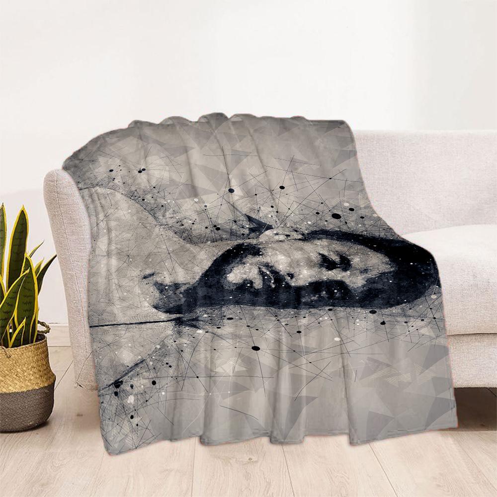 Real Madrid Legend Blanket Durable Comfort Perfect for Bedding Couch Bed Four Seasons Multipurpose Stylish Decor Perfect Gift for Relatives and Friend