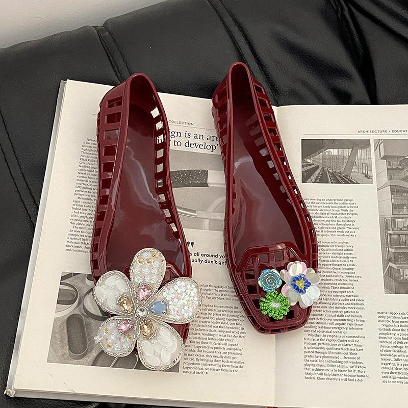 Модные прозрачные хрустальные туфли новые туфли-желе полые одинарные туфли женские 2025 лето повседневные с пайетками цветок квадратный носок сандалии