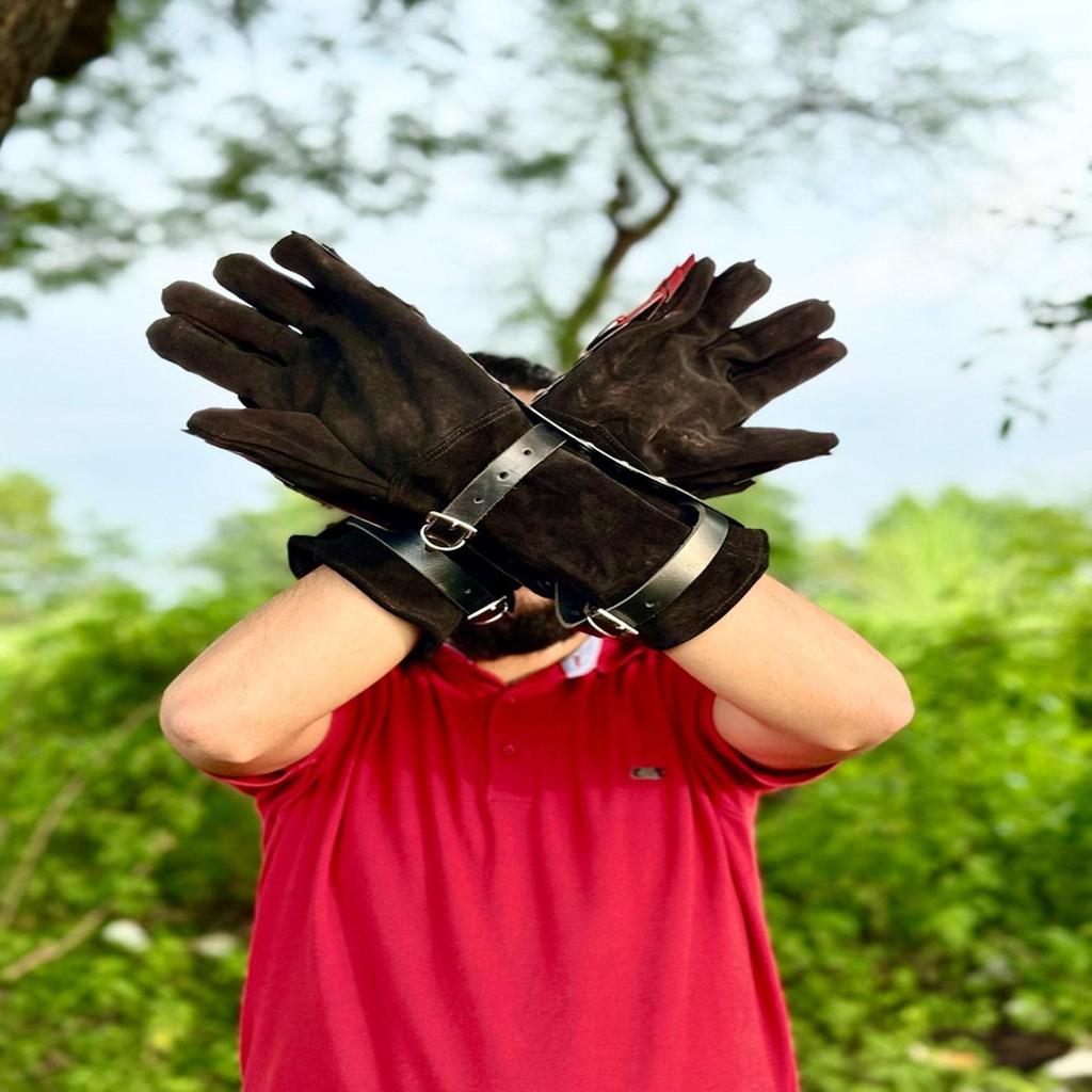 Medieval Black Gauntlets Armor Gloves | Nazgul Gloves | Halloween Cosplay Accessories | Halloween Role Costume | Larp Armour Steel Gloves