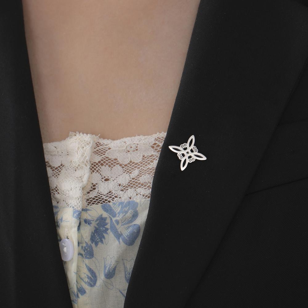 Dawapara Witch Knot Brooch Pins Celtics Trinity Knot Triquetra Symbol Good Luck Sacred Geometry Wiccan Jewelry Stainless Steel