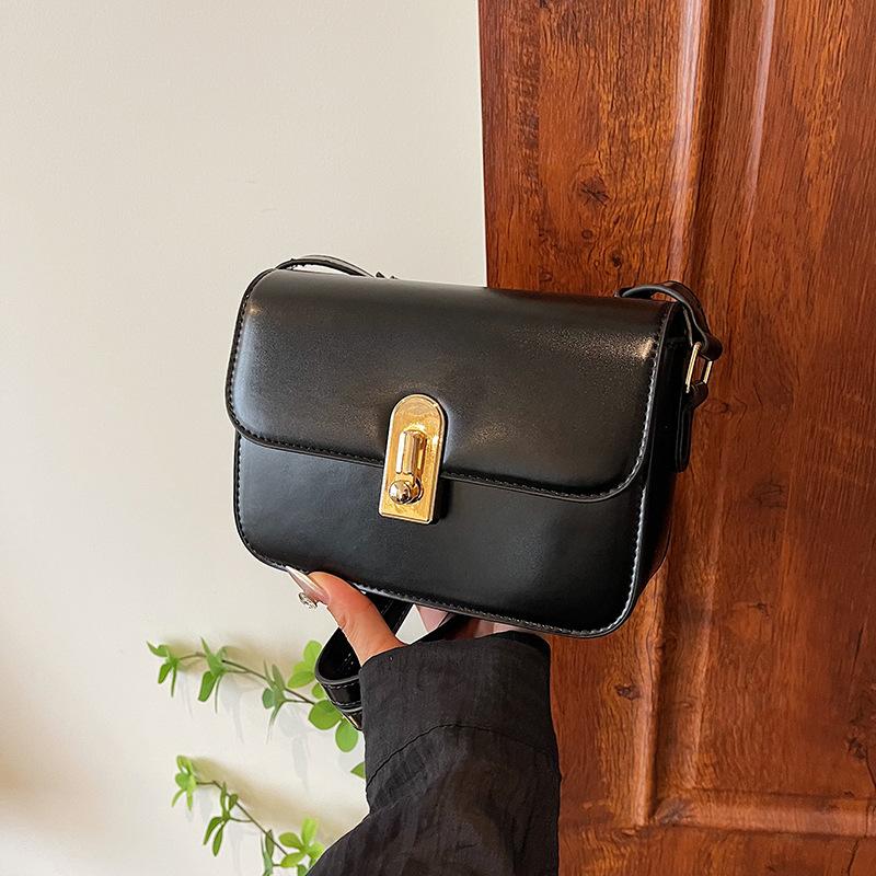 Сумка Женская сумка-мессенджер 2025 Новая модная осенняя универсальная ins сумка через плечо Популярная в этом году маленькая квадратная сумка