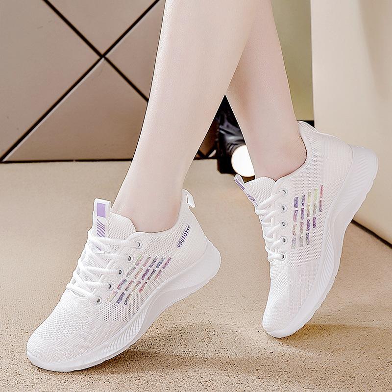 Flying woven women's shoes 2026 spring new casual shoes soft sole lightweight running shoes travel shoes breathable sports comfortable shoes