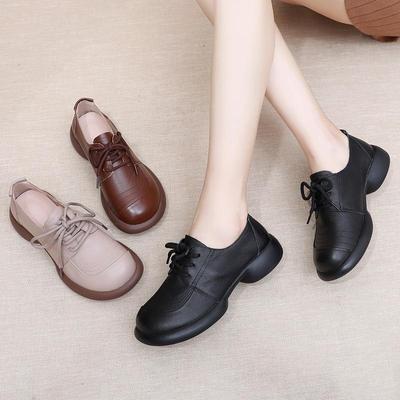 Удобная обувь из натуральной кожи: Шнуровка, мягкая подошва, глубокий вырез для женщин среднего возраста