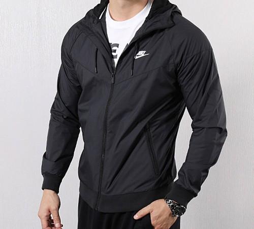 Nike Спортивная куртка с капюшоном и логотипом, однотонная, модель AT5271-010