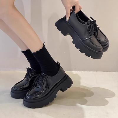 Маленькие кожаные туфли на толстой подошве женские новые весенние универсальные черные одинарные туфли маффин тренд
