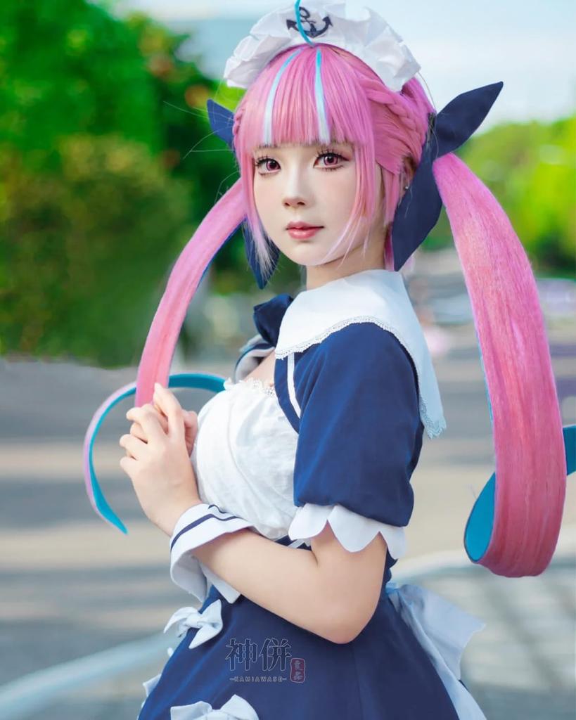 Minato Aqua Cosplay Maid Outfit with VTuber Cosplay Costume for School Stage Wear Aqua Wig Size [Excellent Quality] Wig, Adults, Festival, Event,