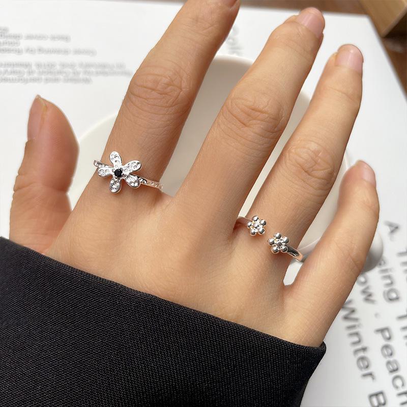 Lan Zhi: Korean Dongdaemun Women's Versatile Flower Ring - Open 925 Sterling Silver