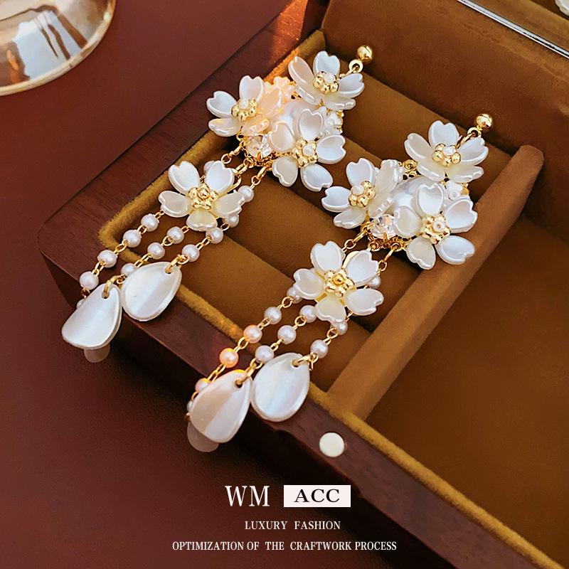 Элегантные ретро серьги-кисточки с серебристыми жемчужинами и цветочным дизайном