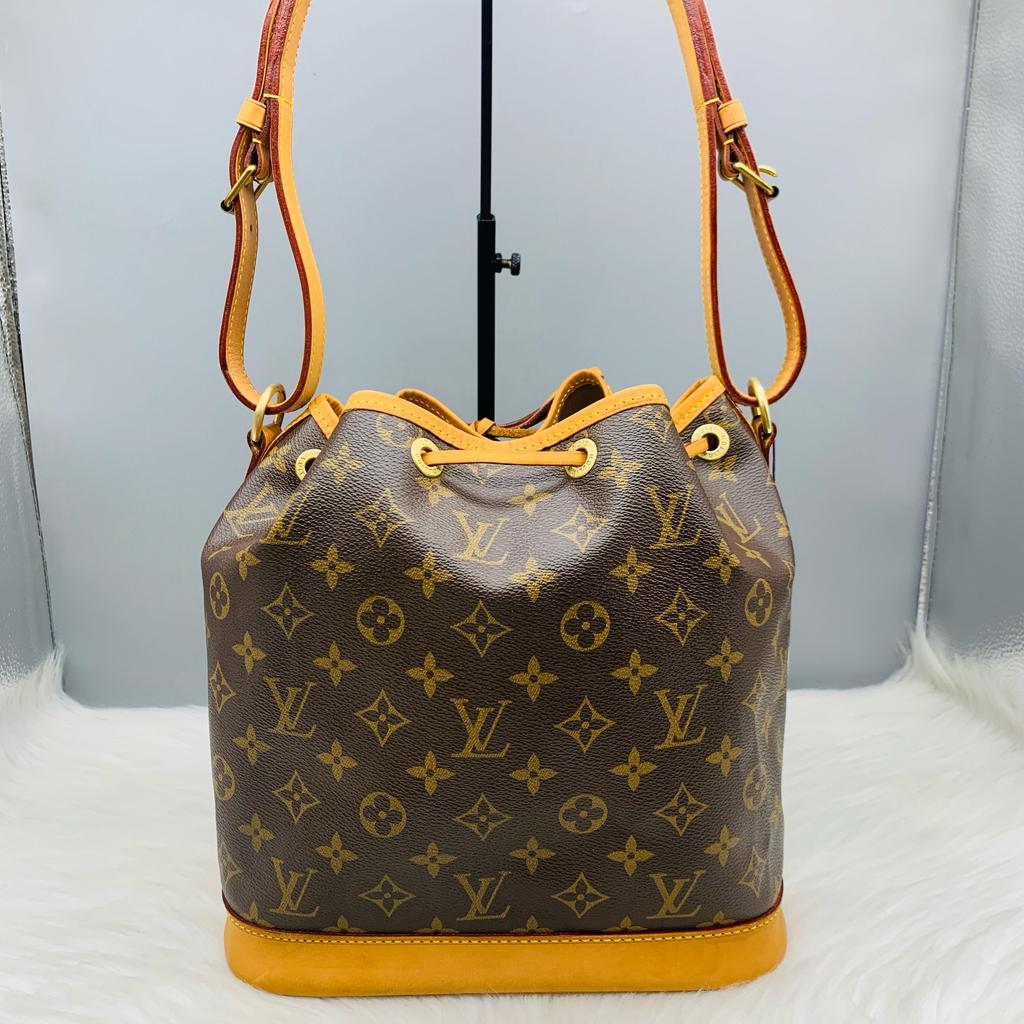 [Pre-Owned] Petit Noe Classic Monogram Drawstring Closure Coated Canvas With Leather Trim Bucket Bag - Excellent #RE4TMN
