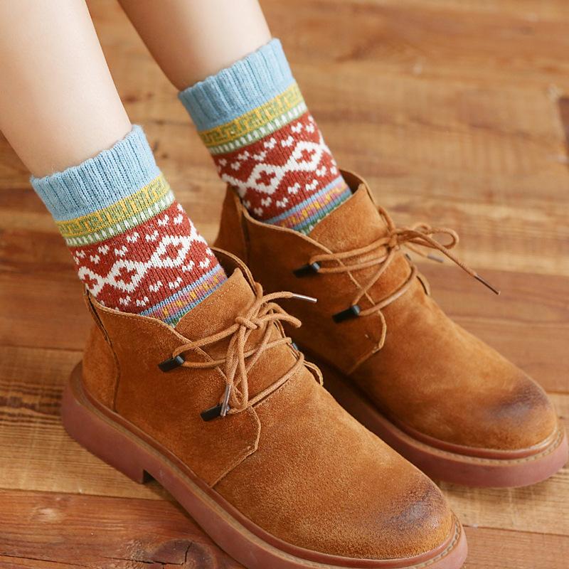 5/10 Pairs Comfortable Casual and Versatile Winter Thickened Socks Women's Warm Cross Stitch Wool Socks Retro Ethnic Style Literary Women's Socks