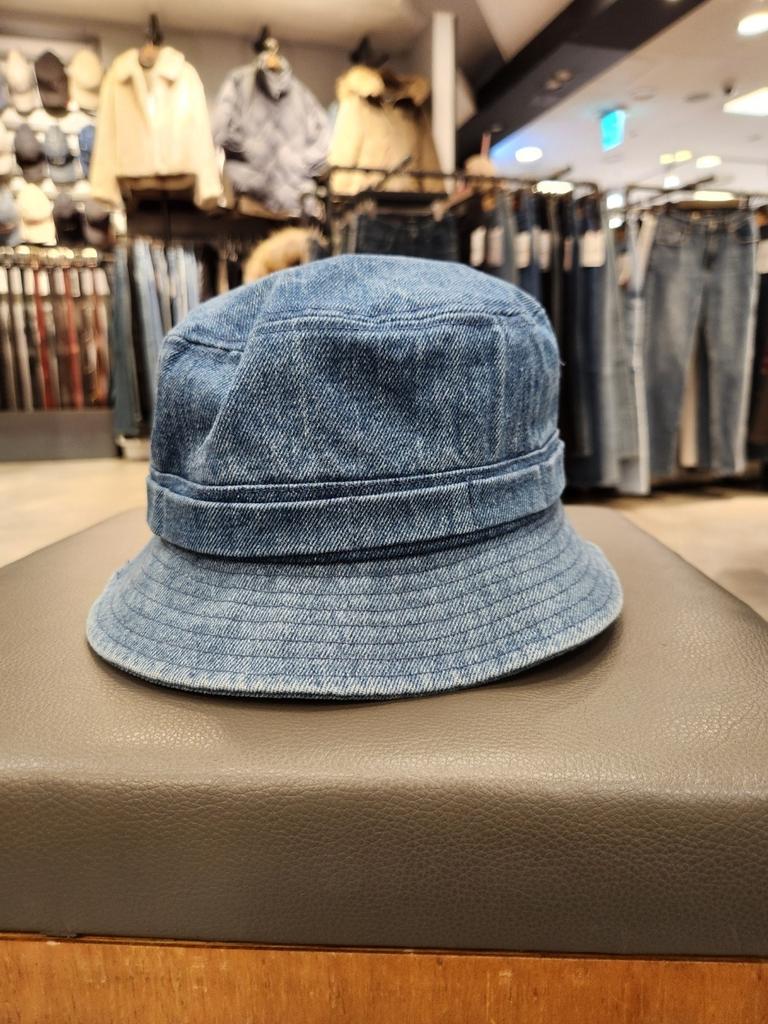 [Buckaroo Донсувон] Панама из денима с вышивкой логотипа B225AP380P