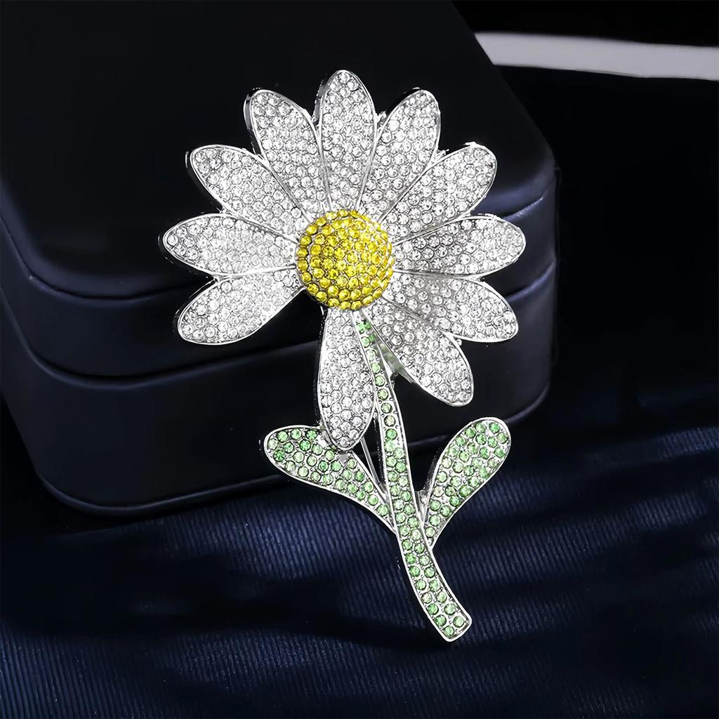 Elegant Daisy Brooch, Unisex Daisy Accessories, Suit and Dress Accessories, Can Be Worn All Year Round, Perfect Jewelry Gift