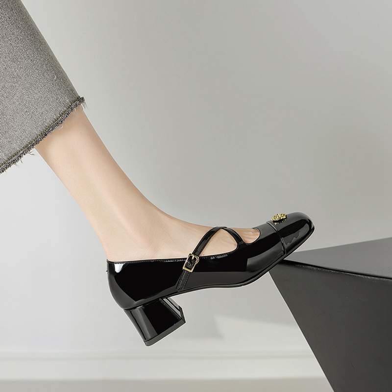 Krazing Pot Туфли-лодочки из овчины с квадратным носком и средним каблуком на осень и лето с металлическими цветами для женщин в стиле Мэри Джейн