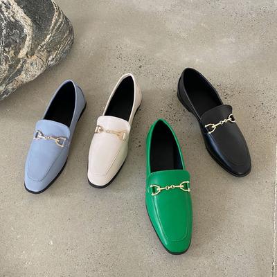 Женские туфли дерби с круглым носком, лоферы с мехом, повседневные женские кроссовки с металлической цепочкой, балетки в британском стиле, кожаные, слипоны, новая пряжка