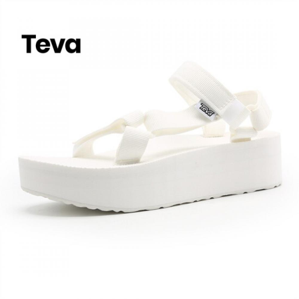 Teva Women S Platform univerSal SandalS White 220 270 1008844 Brw