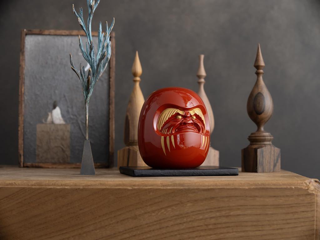 Красная фигурка Дарума Gingado от Engaku Takaoka Copperware Daishi, (Дарума РЕ)