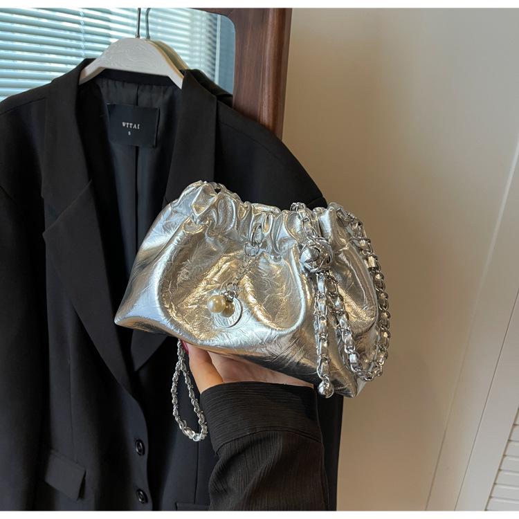 Трендовая дизайнерская женская сумка-ведро на цепочке через плечо и кроссбоди 2023