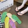Women's Summer Korean Version Flip-Flops: Fashionable, Non-Slip Beach Sandals, Cute and Personalized for Students.