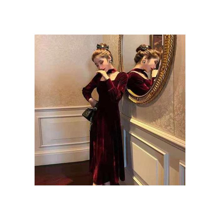 Elegant French Hepburn-Style Red Velvet Dress - Luxury, High-End Design