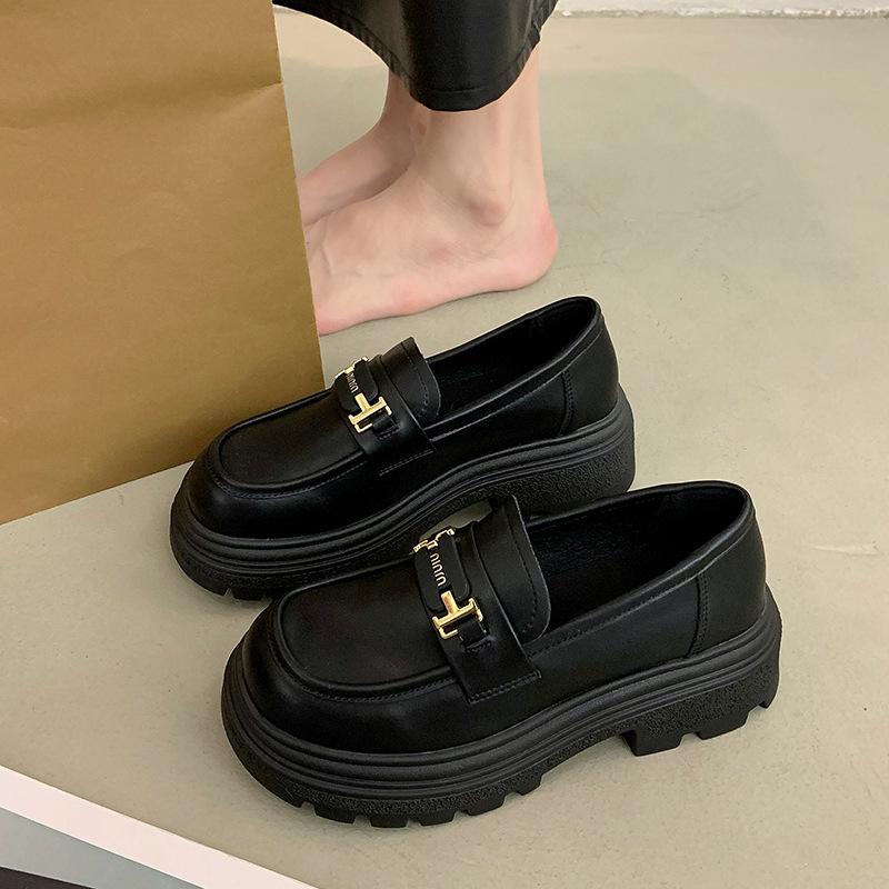 Лоферы женские новые весенние туфли на платформе в стиле ретро с одной педалью маленькие кожаные туфли