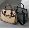 Autumn/Winter Platinum Leather Tote: Retro, Casual Canvas Bag – Handheld, Shoulder, or Messenger Style for Women.