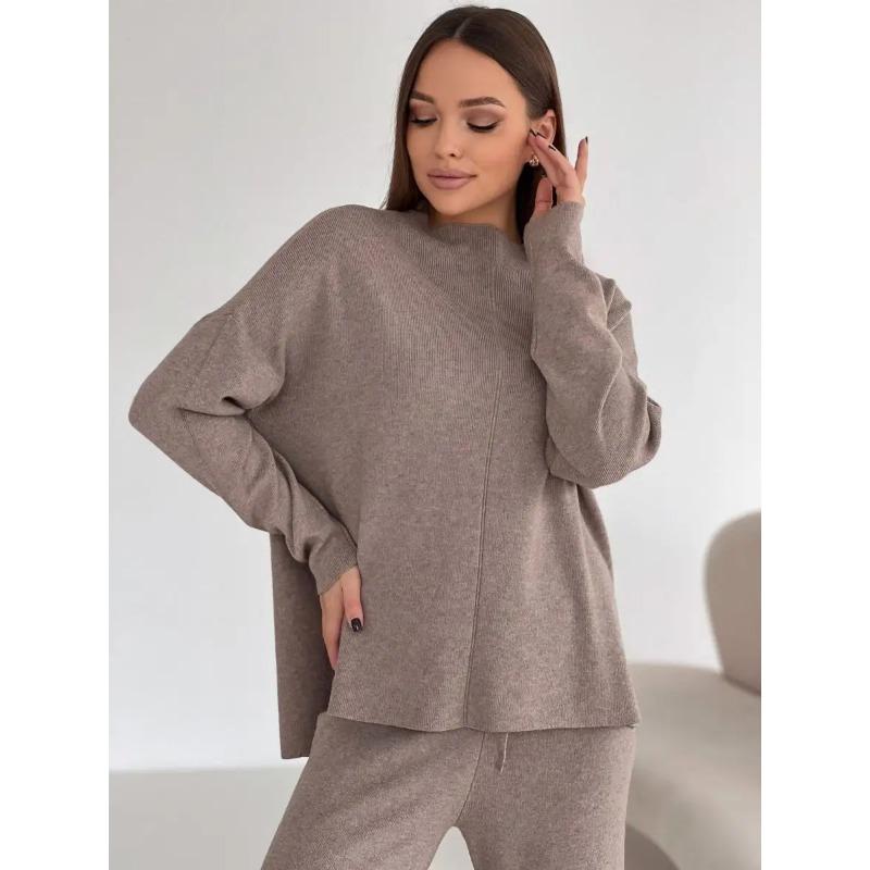 Женский комплект свитера с длинным рукавом и свободными повседневными брюками на осень и зиму