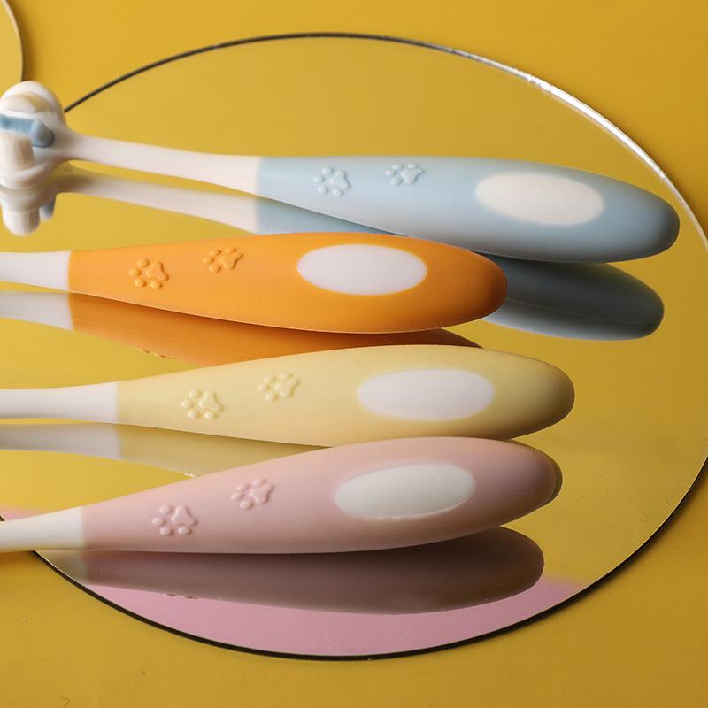 Детская зубная щетка 3D с нескользящей ручкой, возраст 3-12 лет, мягкая щетина, трехсторонний дизайн