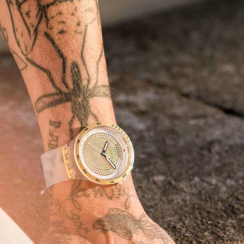 Swatch Унисекс Белые Часы SB05K105 SB05K105