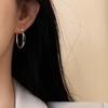 Простые серьги-кольца женские минималистичные нишевые с чувством дизайна сто с чувством старшего чувства серег элегантные аксессуары классические украшения повседневные