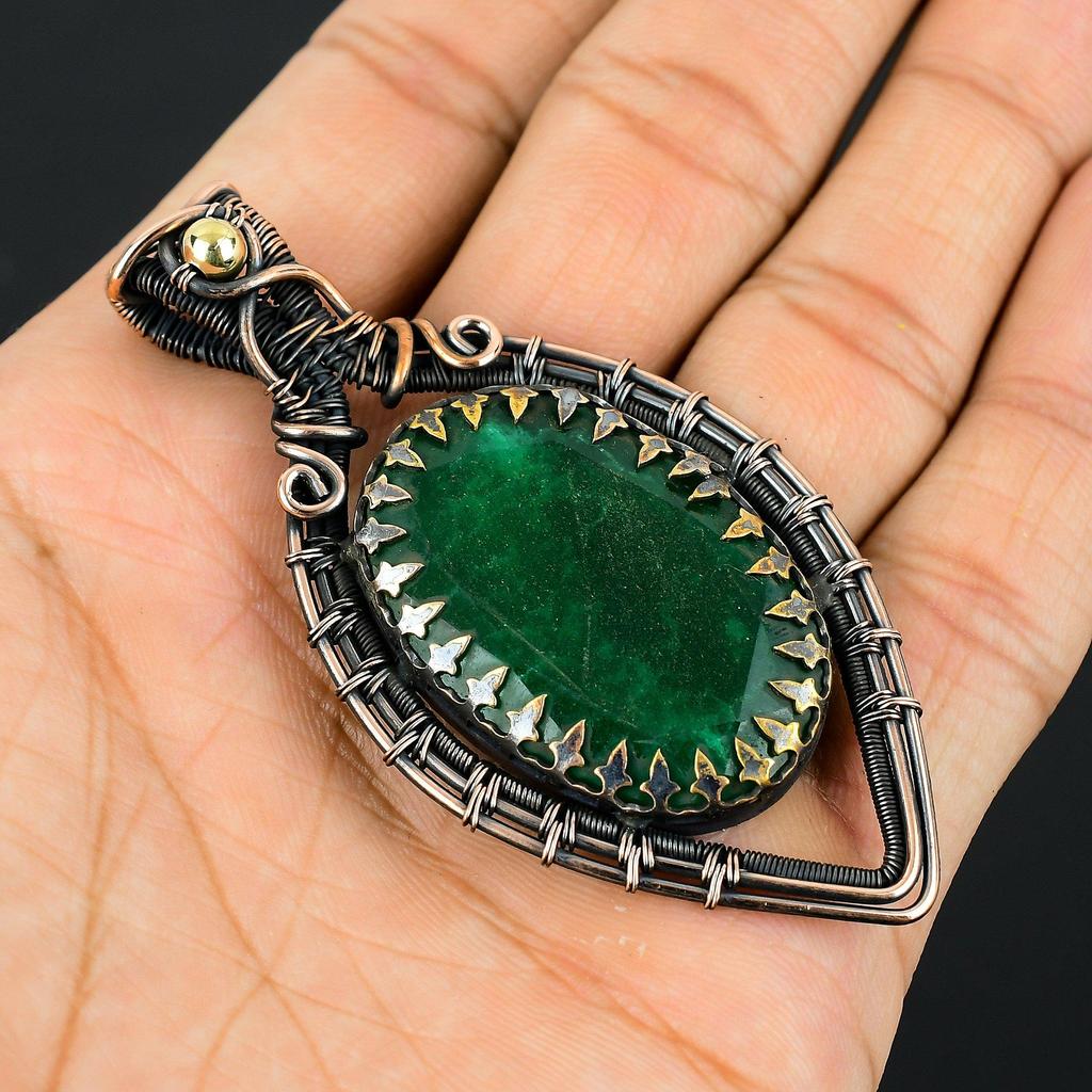 Созданный в лаборатории изумрудный драгоценный камень, чистая медная проволока, обернутая подвеской ручной работы, ювелирный подарок