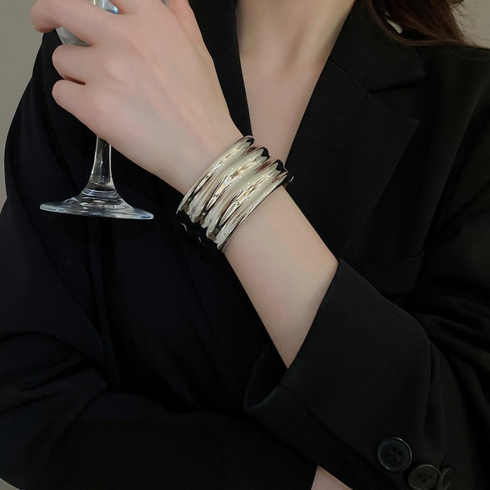 Gold Silver Color Zinc Zinc Alloy Cuff Bangles Europe American Style Exaggerated Bracelet  Gift