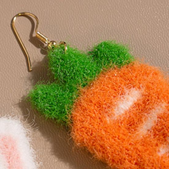 1 пара серег-подвесок Милые Асимметричные Забавные Зимние Осенние Милые Серьги-крючки с кроликом и морковкой Ювелирный аксессуар