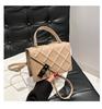 2025 new portable messenger texture indentation rhombus trend foreign style solid color shoulder small square bag women's bag