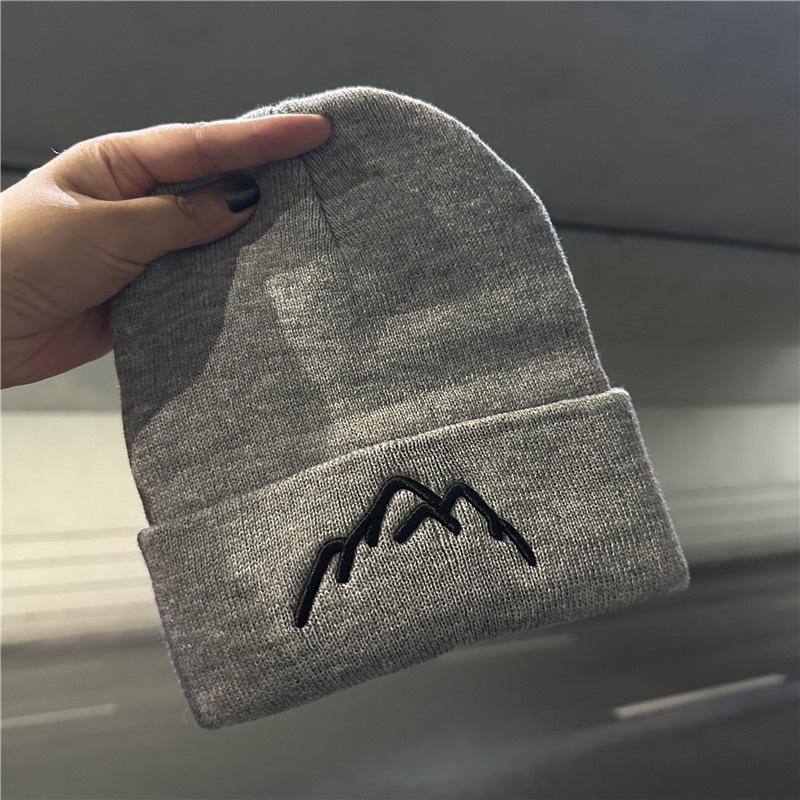 New wool hat for men and women, autumn and winter mountain solid color cold hat, warm and cold-proof pullover knitted hat