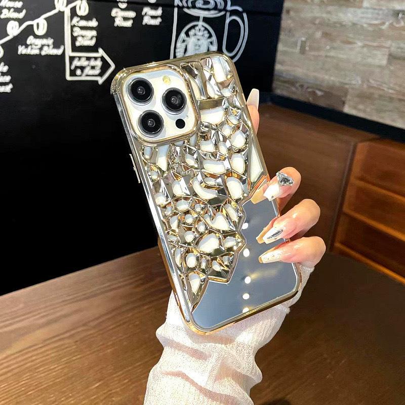 Подходит для iPhone 15 Гальванизированный Полый Охлаждающий Чехол для Телефона 16pro Поставляется с Зеркальцем для Макияжа 14/13 Полностью Закрывающий Защитный Чехол