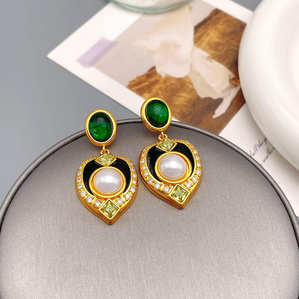 Европейские и американские ретро серьги-кольца в придворном стиле с эмалью в виде сердца и бриллиантов - винтажный дизайн с высоким чувством стиля