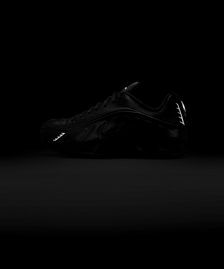 Nike Shox R4 W - Черный:Макс Оранж:Черный / Ar3565-004