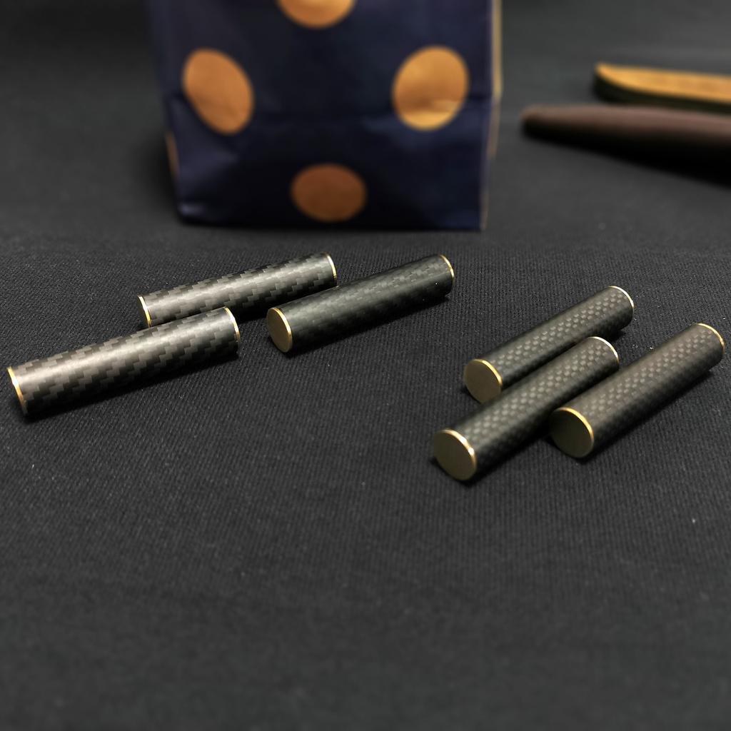 Антистрессовые палочки для пальцев Набор из трех магнитных игрушек из углеродного волокна, инструменты для успокоения настроения.