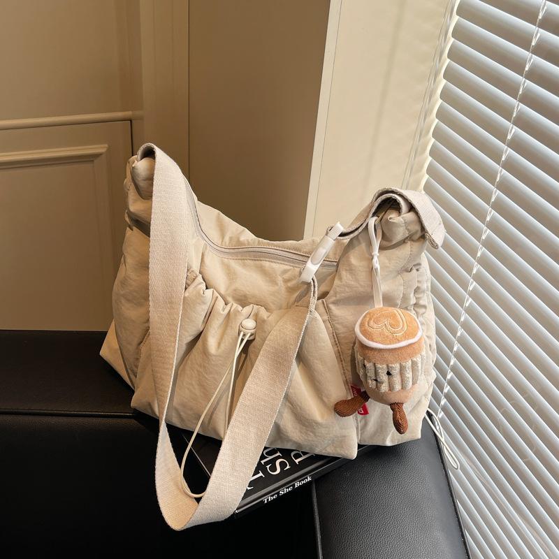 Сумка женская большой вместимости новая простая и универсальная плиссированная на плечо сумка-мессенджер классная сумка-тоут