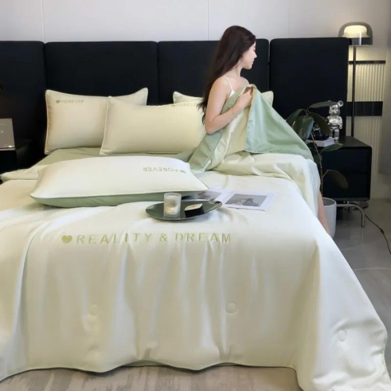 Double-piece and Feather Embroidered Summer Quilt Single Piece Tensile Soft and Comfortable Adult Air Conditioning Quilt