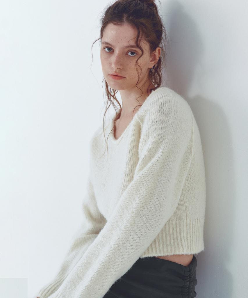 CITTA Essential Alpaca Wool V-Neck Knit_Ctk246(White)