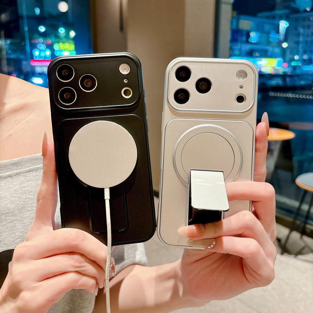 Магнитный чехол для телефона с невидимой складной подставкой для iPhone 17 Pro Max, матовое покрытие по всей поверхности, совместим с 15 Pro